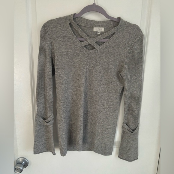 Exclusive Kenross Cashmere Sweater - Picture 1 of 4